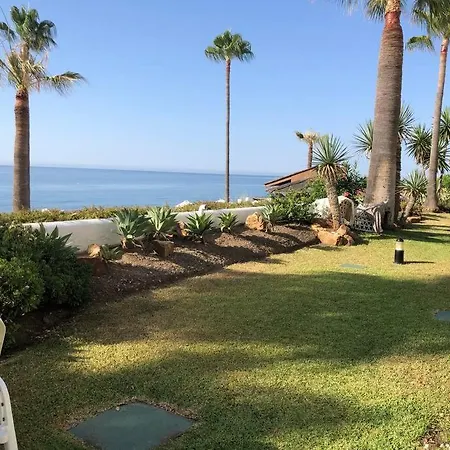 Gorgeous Beachfront With Stunning Sea Views & Garden Apartment Estepona